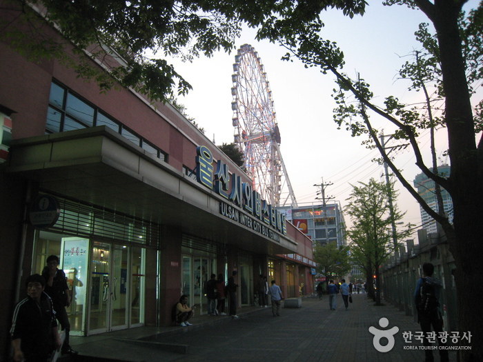 蔚山市外巴士客運站(울산시외버스터미널) 蔚山市外巴士客運站(울산시외버스터미널)