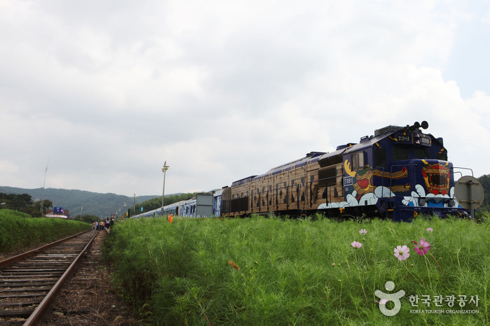 南道海洋列車(S-train)(남도해양관광열차 S-트레인)