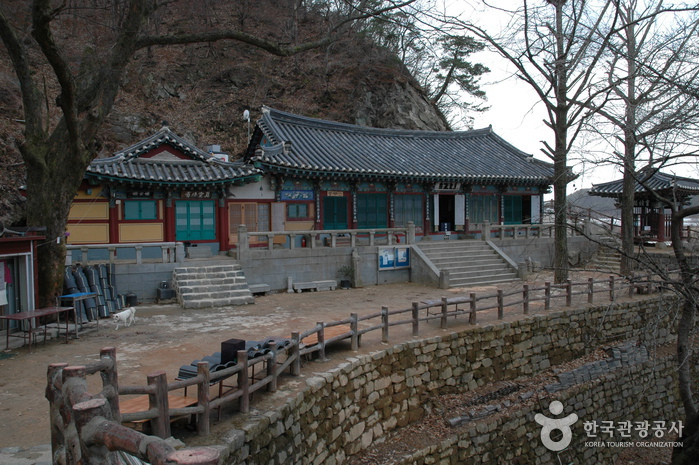 皋蘭寺(皋蘭泉)(고란사(고란약수))