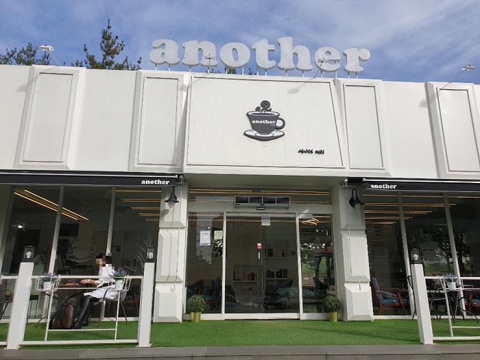 another (어나더) another (어나더)