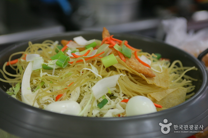 Jongjeom Tteokbokki (종점 떡볶이)