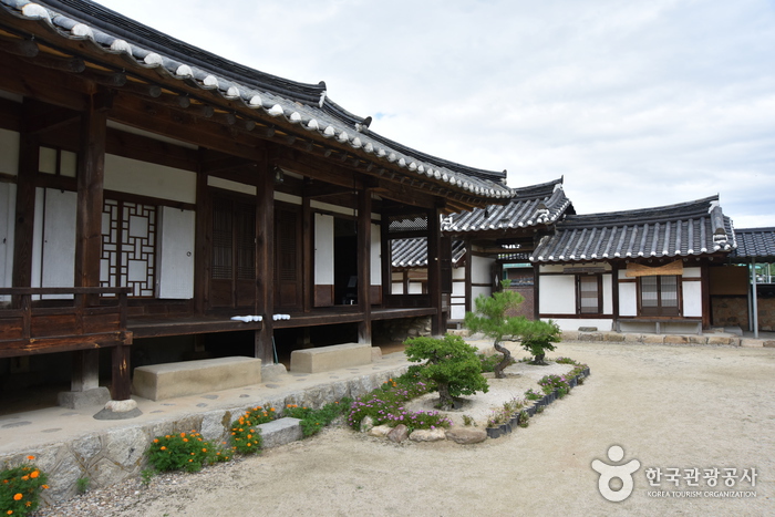 Sogang House