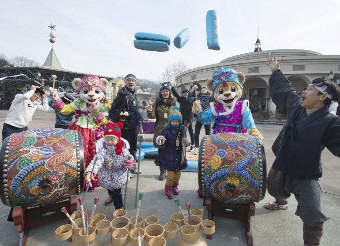 Festival folklorique de Seollal à Everland (에버랜드 설날 스트레스 날리시개 2018)