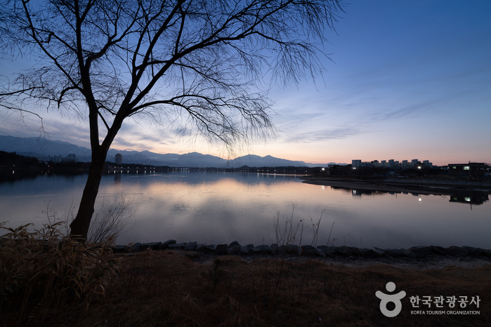 Le Lac Yeongnangho (영랑호)