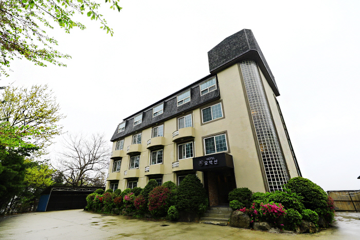 MOAKSAN MOTEL [Korea Quality] / 모악산 모텔 [한국관광 품질인증]
