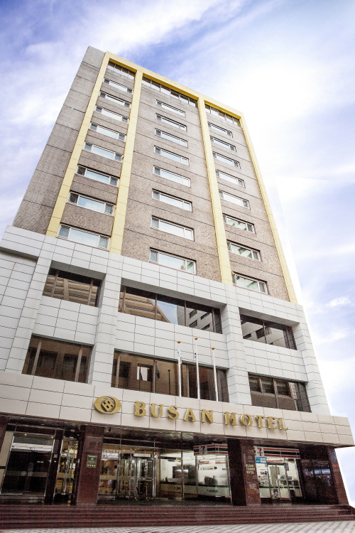 Busan Tourist Hotel (부산관광호텔) Busan Tourist Hotel (부산관광호텔)