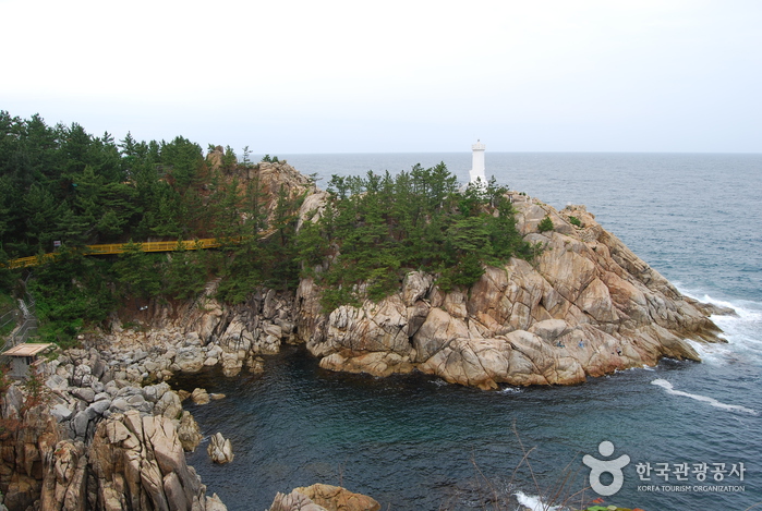 Hajodae (Phare inhabité de Hajodae) (하조대 - 하조대무인등대)