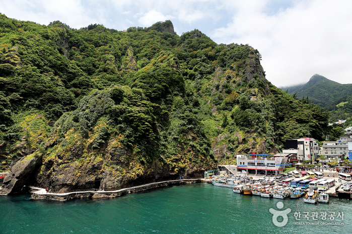 Port Dodong sur Ulleungdo (도동항)