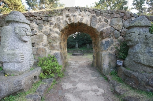 Parc Bukchon Dolhareubang (북촌 돌하르방공원)