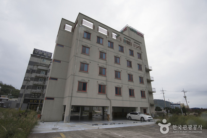 NAROBEACH HOTEL [Korea Quality] / 나로비치호텔 [한국관광 품질인증]