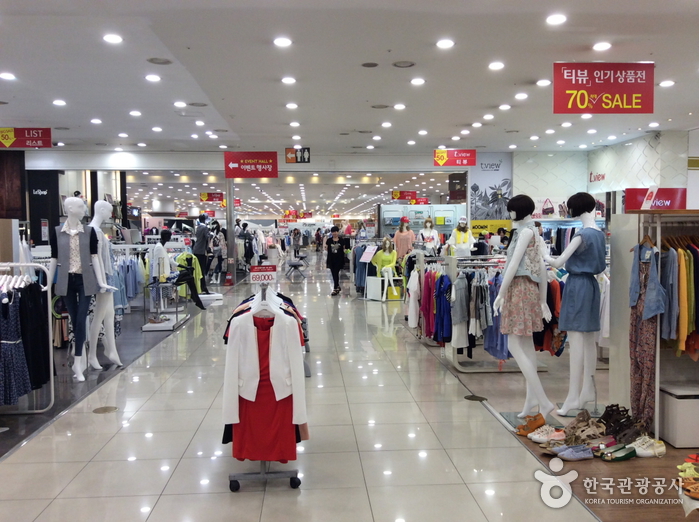 Magasin d’usine de l’aéroport de Gimpo (김포공항 아울렛)