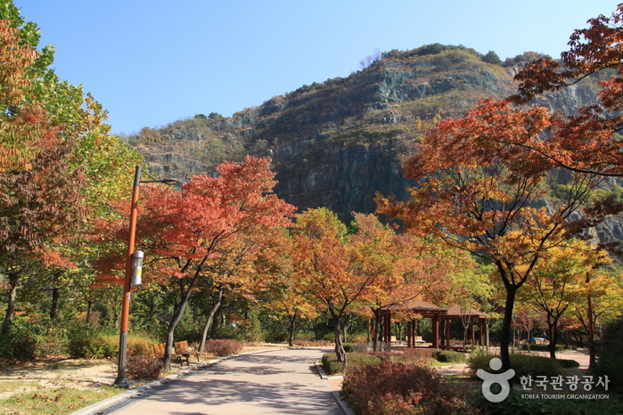 Mont Yongmasan (용마산)