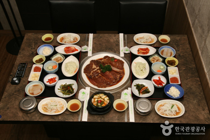 Chammanna (참만나) Chammanna (참만나)