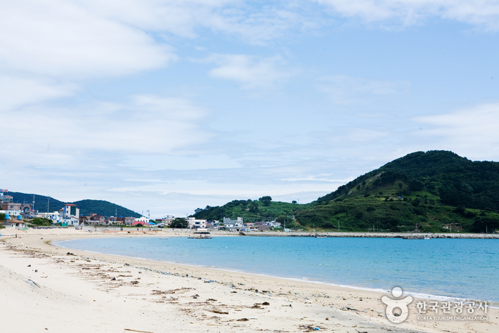 Strand Gujora (구조라해수욕장)