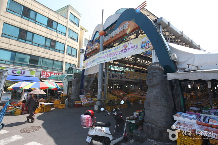 Traditioneller Markt Dongmun (동문재래시장)