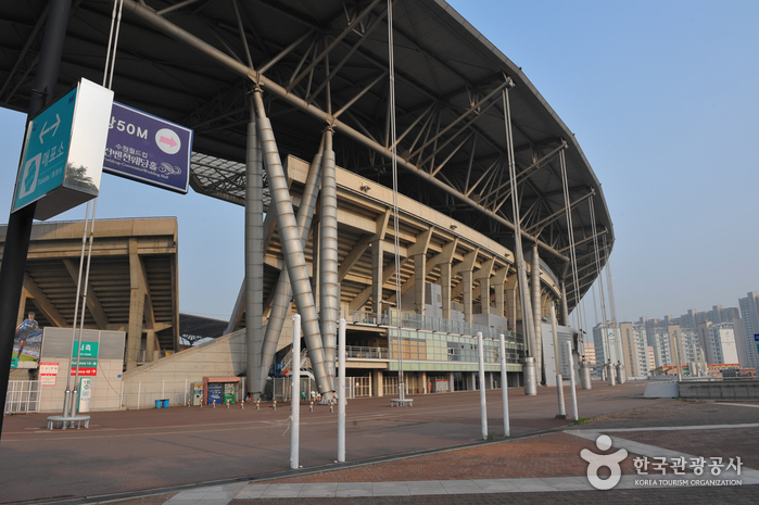 WM-Stadion Suwon (수원월드컵경기장)