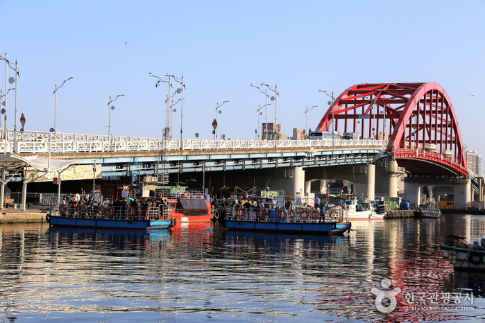 Fähre zum Dorf Abai (아바이마을 갯배) Fähre zum Dorf Abai (아바이마을 갯배)