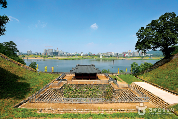 Festung Gongsanseong [UNESCO Weltkulturerbe] (공주 공산성 [유네스코 세계문화유산])