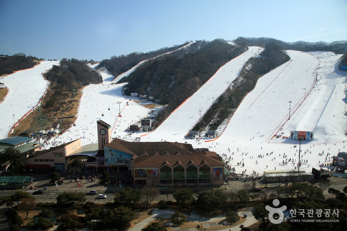 Ski-Resort Vivaldi Park (비발디파크 스키장)