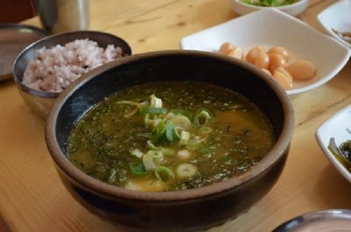 kimhuiseon Jejumomguk(김희선제주몸국)