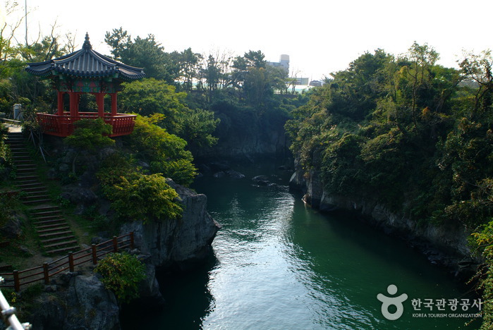 Teich Yongyeon (용연) Teich Yongyeon (용연)