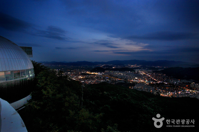 Sternwarte Gimhae (김해천문대) Sternwarte Gimhae (김해천문대)