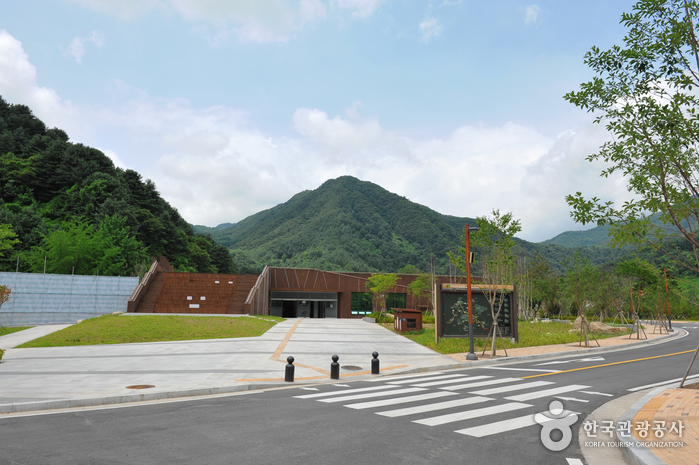 恋人山道立公園(연인산도립공원) 恋人山道立公園(연인산도립공원)