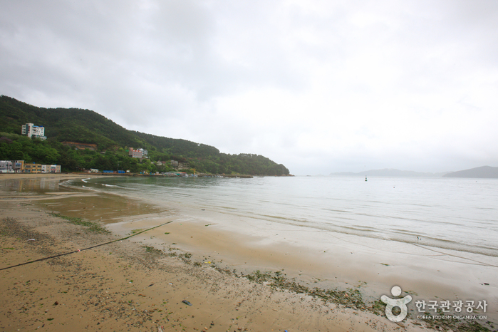 徳浦海水浴場（덕포해수욕장）