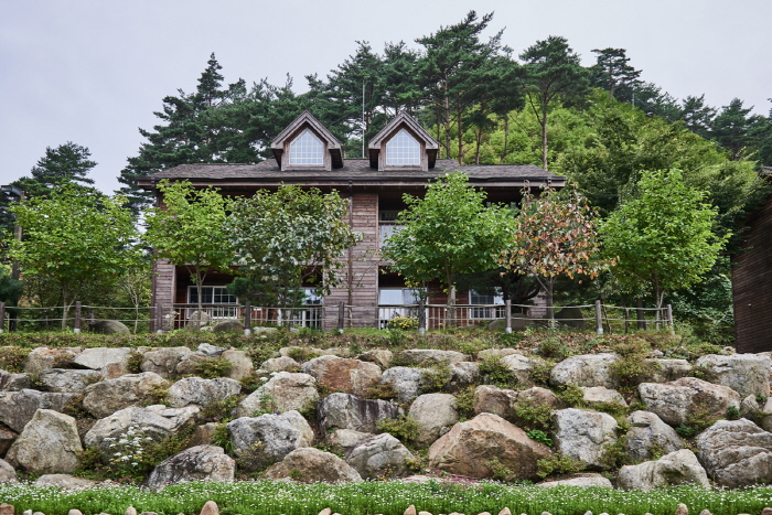剣峰山自然休養林(검봉산자연휴양림) 剣峰山自然休養林(검봉산자연휴양림)