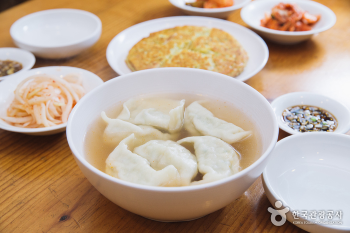 Ресторан Mandujip (만두집)