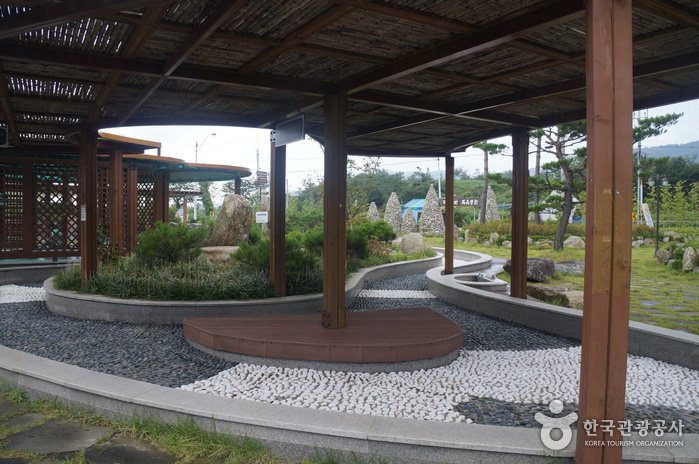 Горячие источники Чхоксан (척산온천지구)