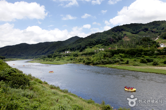 Complejo Recreativo Amnok (압록유원지) Complejo Recreativo Amnok (압록유원지)