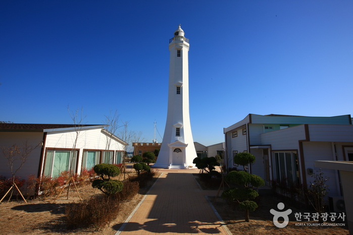 Faro Homigot (호미곶 등대) Faro Homigot (호미곶 등대)