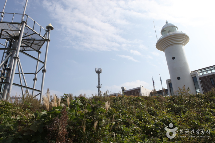 Faro de Ulleungdo (Faro Taeha) (울릉도 등대(태하등대))