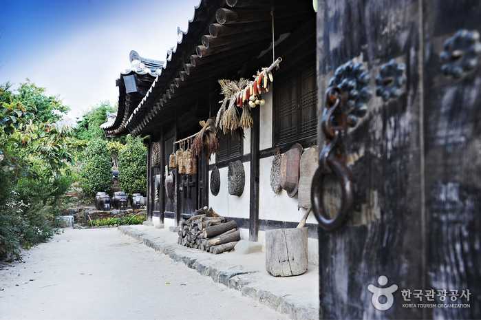 Casa del Aristócrata Choi (최참판댁)