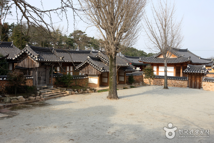 Aldea del Dr. Wangin de Yeongam (영암 왕인박사마을)