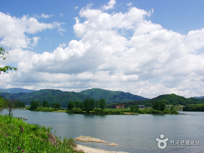 Isla Bungeoseom (붕어섬)