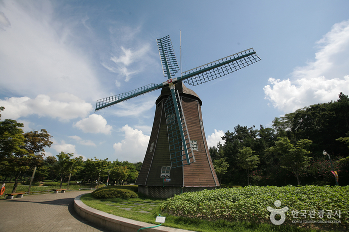 Gran Parque de Ulsan (울산대공원) Gran Parque de Ulsan (울산대공원)